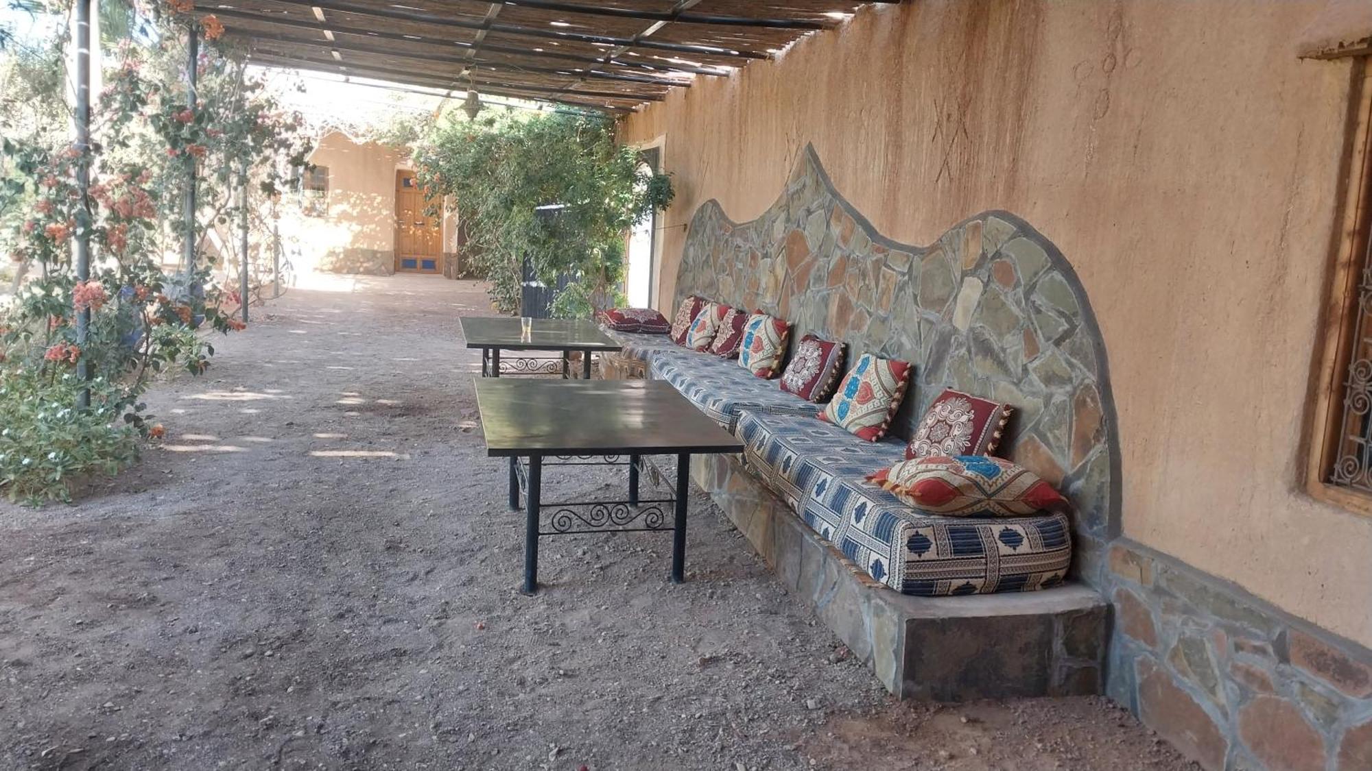 Auberge Bassou Nkob Екстериор снимка